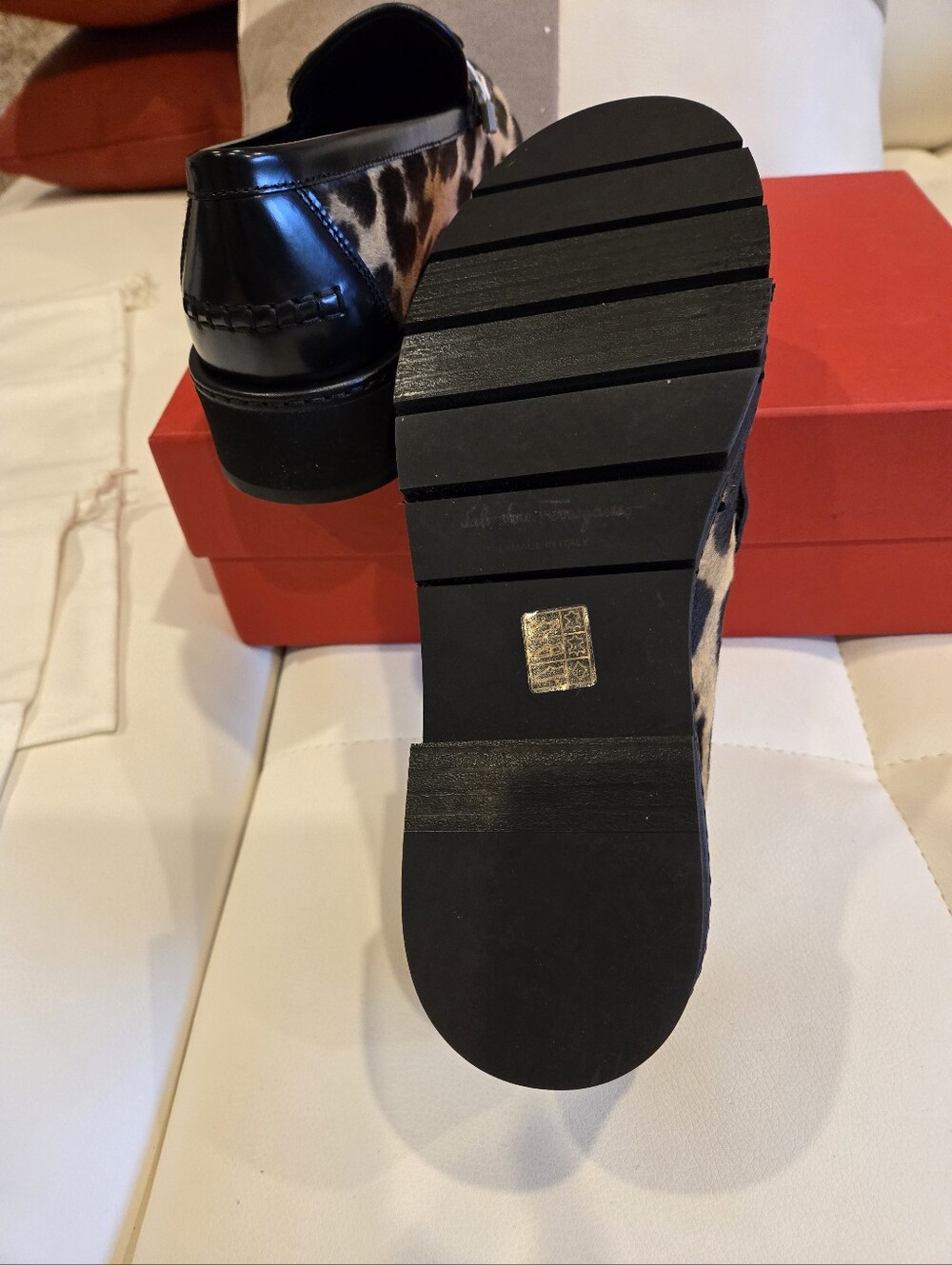 Ferragamo Women's Ofelia Leopard Real Haircalf Loafer Gancini Size 9 and 9.5 NWB - Picture 13 of 16